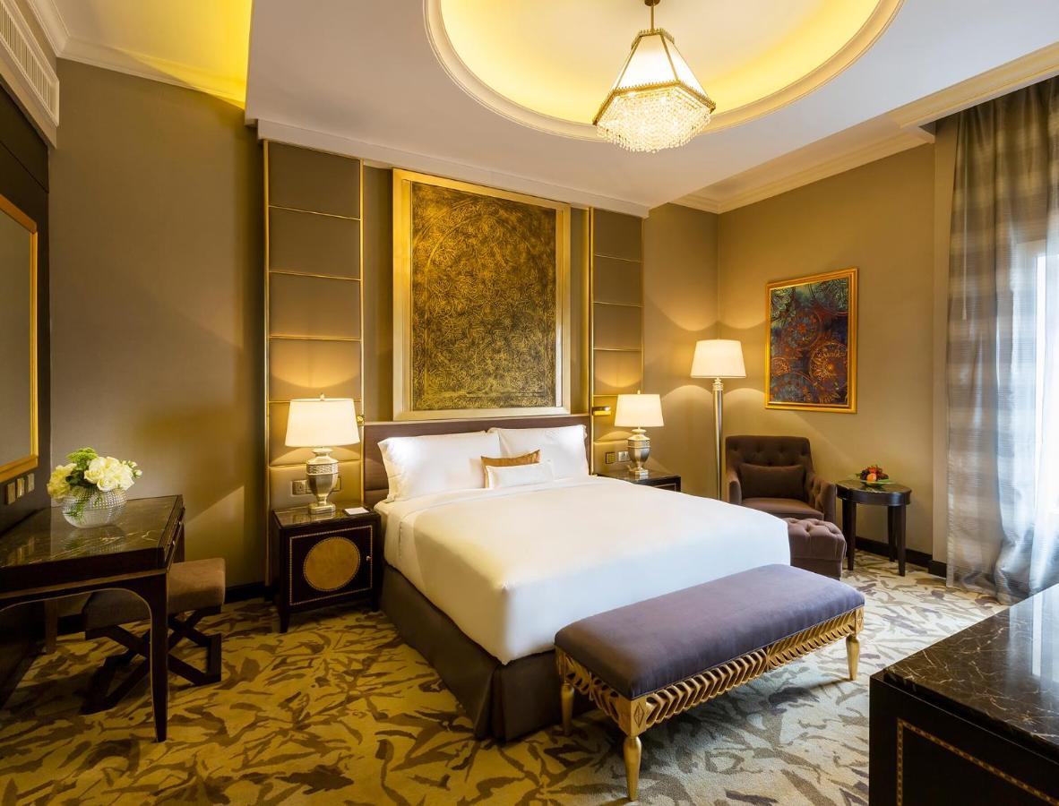 Ezdan Palace 5*