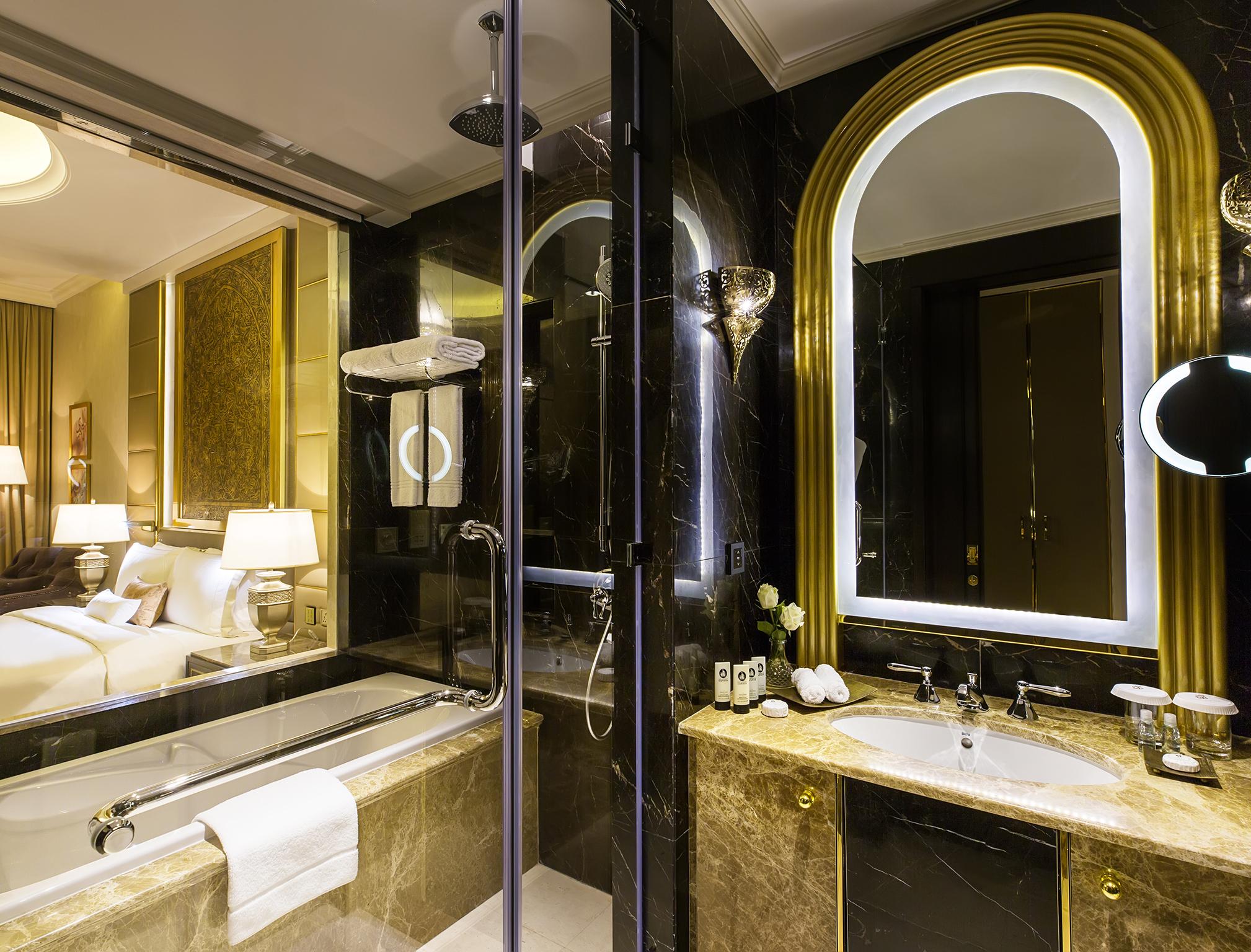 Ezdan Palace 5*